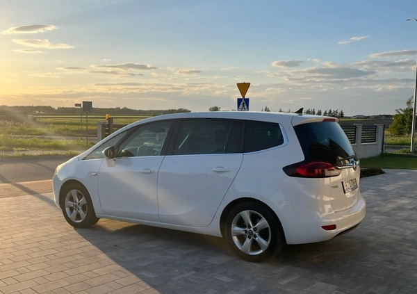 Opel Zafira cena 34900 przebieg: 190000, rok produkcji 2014 z Zambrów małe 301